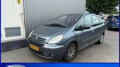Grijs Gebruikt 2005 Citroën Xsara Picasso Attraction MPV | € 895 (Goede deal)