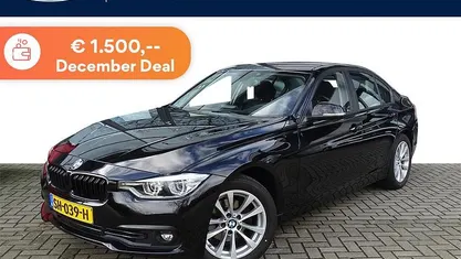Zwart Gebruikt 2018 BMW 318 Executive Sedan | € 17.400 (Goede deal)