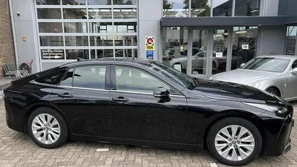 Gebruikt 2021 Toyota Mirai Sedan | € 13.950