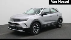 Grijs Gebruikt 2023 Opel Mokka-e Elegance SUV | € 21.940 (Eerlijke prijs)