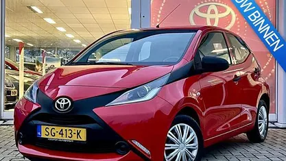 Rood Gebruikt 2018 Toyota Aygo Hatchback | € 8.950 (Eerlijke prijs)
