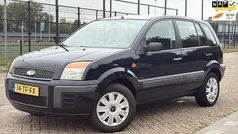 Gebruikt 2006 Ford Fusion MPV | € 1.149 (Eerlijke prijs)