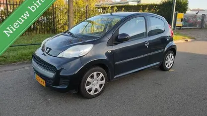 Occasion 2011 Peugeot 107 Sportium Hatchback | € 1.099 (Eerlijke prijs)
