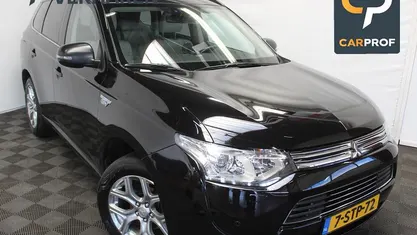 Occasion Mitsubishi Outlander P-HEV Instyle 2013 SUV