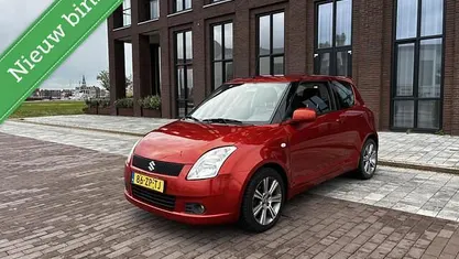 Oranje Gebruikt 2008 Suzuki Swift Comfort Hatchback | € 4.950 (Eerlijke prijs)