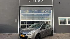 Beige Gebruikt 2009 Renault Clio II Hatchback | € 2.795 (Eerlijke prijs)