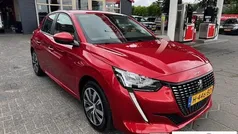 Rood Gebruikt 2020 Peugeot 208 Active Hatchback | € 12.950 (Eerlijke prijs)