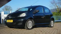 Zwart Gebruikt 2009 Toyota Aygo Hatchback | € 2.450 (Eerlijke prijs)