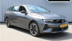 Grijs, metallic lak Gebruikt 2024 Opel Astra Stationwagen | € 29.795 (Eerlijke prijs)