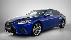Gebruikt 2021 Lexus ES300H Sport Line Sedan | € 42.950 (Eerlijke prijs)