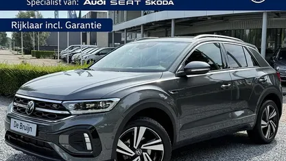 Grijs Occasion 2024 VW T-Roc R-line SUV | € 35.950 (Eerlijke prijs)