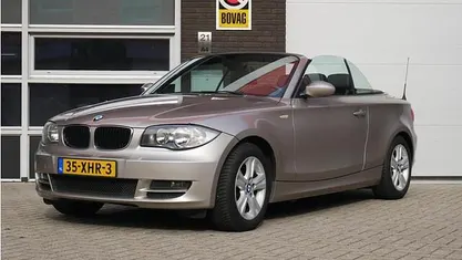 Grijs Occasion 2009 BMW 118 Cabriolet Executive Cabriolet | € 9.900 (Eerlijke prijs)