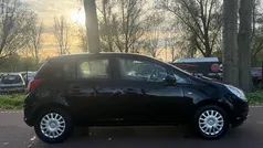 Gebruikt 2009 Opel Corsa Selection Hatchback | € 1.299 (Eerlijke prijs)