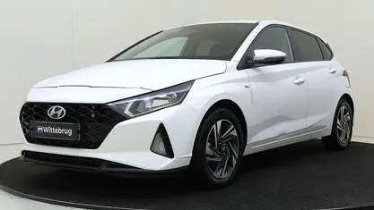 Wit Gebruikt 2023 Hyundai i20 Comfort Hatchback | € 17.725 (Eerlijke prijs)