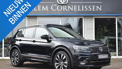 Zwart Occasion 2019 VW Tiguan Highline SUV | € 33.950 (Eerlijke prijs)