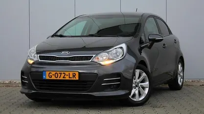 Grijs Gebruikt 2016 Kia Rio Hatchback | € 9.999 (Eerlijke prijs)