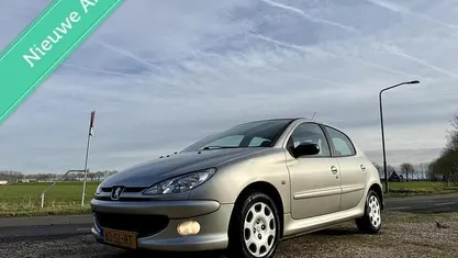 Occasion 2006 Peugeot 206 Hatchback | € 1.995 (Eerlijke prijs)