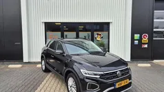 Gebruikt 2023 VW T-Roc Life SUV | € 24.950 (Eerlijke prijs)