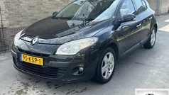 Zwart Gebruikt 2010 Renault Mégane III Dynamique Hatchback | € 3.999 (Eerlijke prijs)