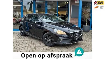 Zwart Gebruikt 2013 Volvo V40 Momentum Hatchback | € 7.950 (Eerlijke prijs)