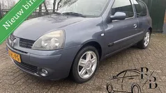 Gebruikt 2005 Renault Clio II Authentique Hatchback | € 999 (Goede deal)