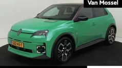 Gebruikt 2024 Renault R5 Komfort Hatchback | € 30.940 (Eerlijke prijs)