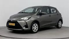 Grijs, metallic lak Gebruikt 2018 Toyota Yaris Hatchback | € 16.445 (Eerlijke prijs)