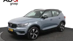 Grijs Gebruikt 2022 Volvo XC40 Inscription SUV | € 34.950 (Eerlijke prijs)