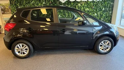 Occasion 2014 Kia Venga Hatchback | € 9.400 (Eerlijke prijs)