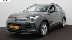 Grijs Gebruikt 2024 VW Tiguan Edition SUV | € 39.900 (Goede deal)