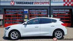 Wit Gebruikt 2020 Ford Focus Hatchback | € 15.350 (Goede deal)