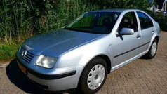 Grijs Gebruikt 2000 VW Bora Trendline Sedan | € 1.995 (Eerlijke prijs)