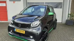 Zwart Gebruikt 2019 Smart ForTwo Electric Drive Brabus Hatchback | € 14.950 (Eerlijke prijs)