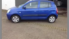 Blauw Gebruikt 2005 Kia Picanto Hatchback | € 1.350 (Eerlijke prijs)