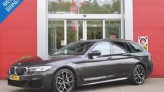 Zwart Gebruikt 2023 BMW 530e Comfort Edition Stationwagen | € 45.945 (Eerlijke prijs)