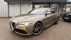 Grijs Gebruikt 2020 Alfa Romeo Giulia Super Sedan | € 27.950 (Eerlijke prijs)