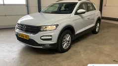 Wit Gebruikt 2022 VW T-Roc Style SUV | € 28.395 (Goede deal)