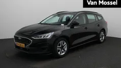 Zwart Gebruikt 2022 Ford Focus Stationwagen | € 18.945 (Eerlijke prijs)