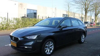 Grijs Occasion 2023 Seat Leon Reference Stationwagen | € 17.890 (Eerlijke prijs)