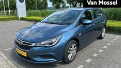 Blauw Gebruikt 2017 Opel Astra Edition Stationwagen | € 9.900 (Eerlijke prijs)