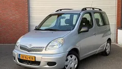 Grijs Gebruikt 2003 Toyota Yaris Verso Terra MPV | € 5.999 (Eerlijke prijs)