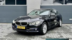 Zwart Gebruikt 2016 BMW 318 Executive Sedan | € 14.999 (Goede deal)