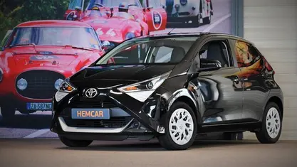 Gebruikt 2019 Toyota Aygo X-play Hatchback | € 9.250 (Eerlijke prijs)