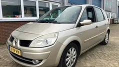 Beige (metallic) Gebruikt 2007 Renault Scénic II MPV | € 1.495 (Goede deal)