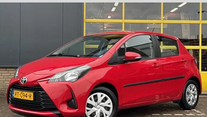 Occasion Toyota Yaris Comfort 69 PK (50 kW) 2018 Rood Hatchback