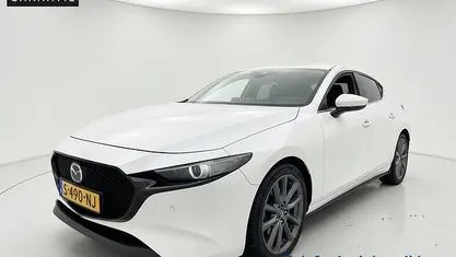 Gebruikt 2020 Mazda 3 Luxury Hatchback | € 17.745 (Eerlijke prijs)