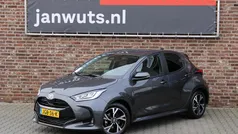 Gebruikt 2024 Toyota Yaris Hybrid Hatchback | € 25.950 (Eerlijke prijs)
