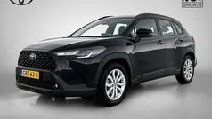 Zwart metallic Gebruikt 2024 Toyota Corolla Cross Active SUV | € 34.945 (Eerlijke prijs)