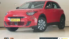 Rood Gebruikt 2024 Fiat 600 Urban SUV | € 25.900 (Goede deal)