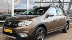 Bruin Gebruikt 2018 Dacia Sandero Stepway Hatchback | € 10.795 (Eerlijke prijs)